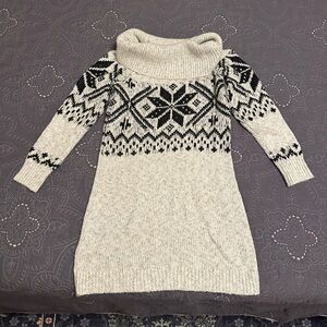 Abercrombie Cozy Black and Cream Patterned Sweater dress